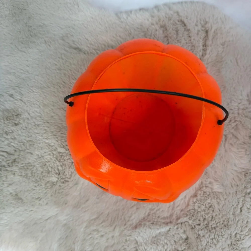 Vintage Orange Blow Mold Pumpkin Halloween Trick or‎ Treating Bucket